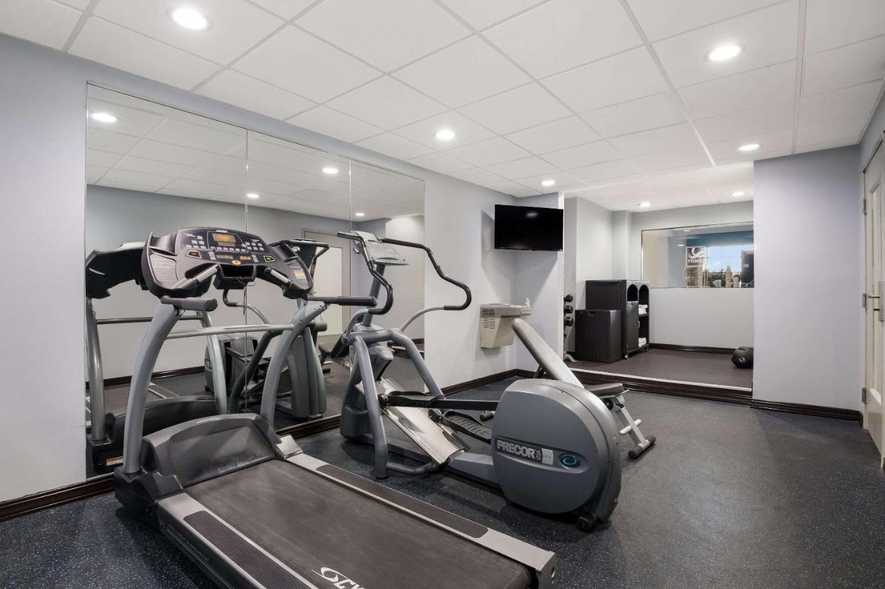טולסה Quality Suites I-44 מראה חיצוני תמונה
