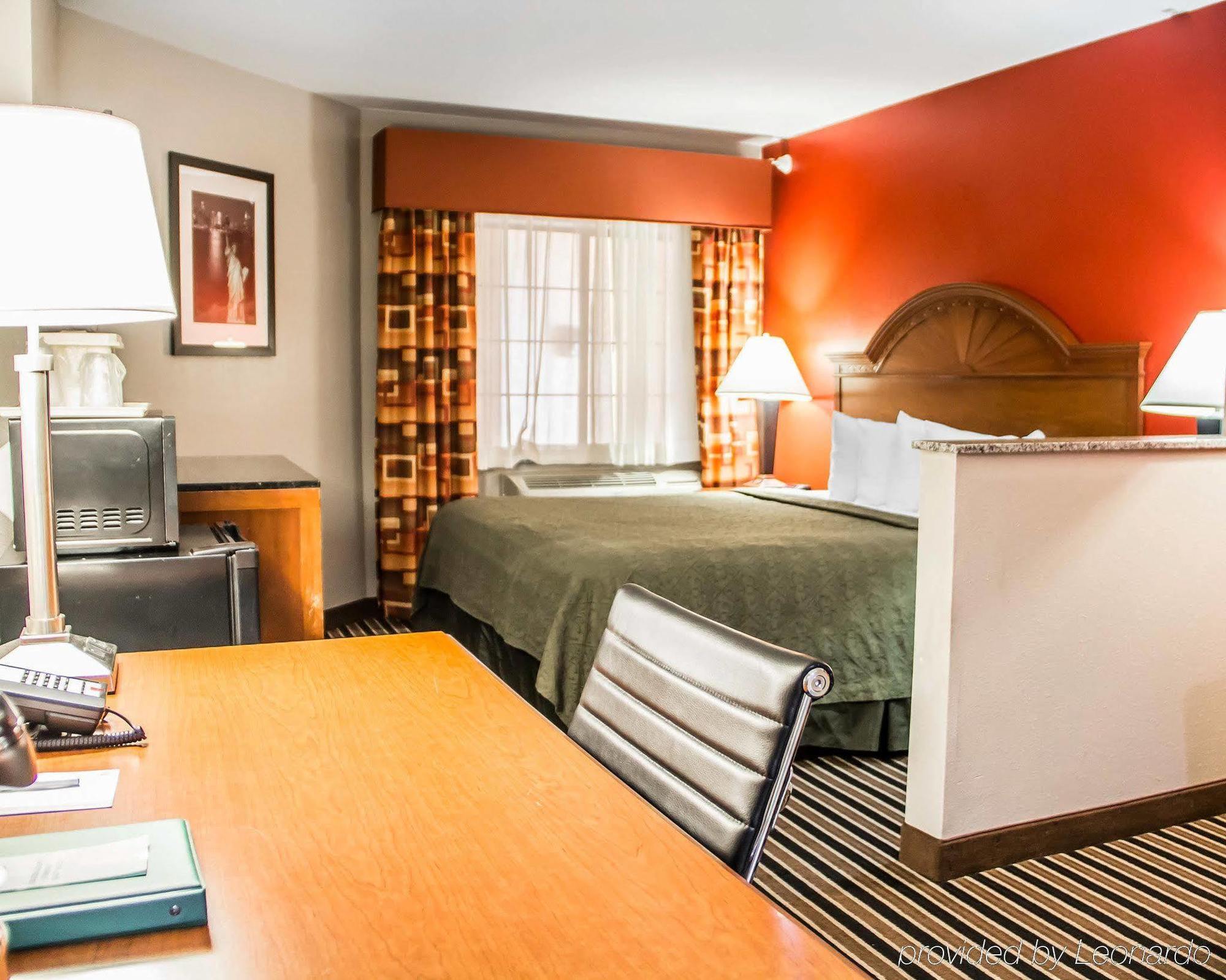 טולסה Quality Suites I-44 מראה חיצוני תמונה